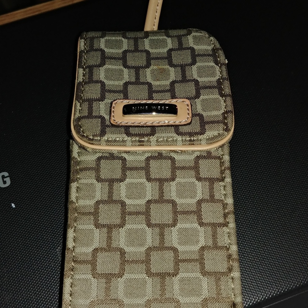 Phone case - Picture 2 of 2